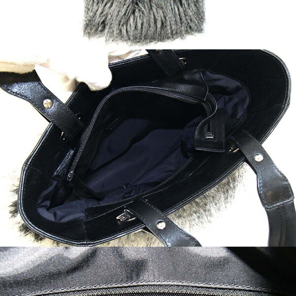 CHANEL Black Leather Logo Shoulder Bag - Picture 2 of 10